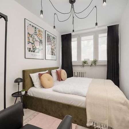 Cozy Apartment For 4 People In Wroclaw By Noclegi Renters Екстер'єр фото